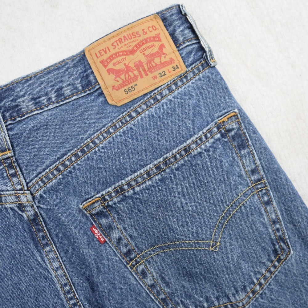 Levi's 565 Loose Straight Leg Jeans Mens 32x34 Blue Denim 5-Pocket Cotton